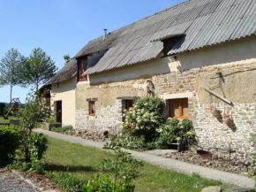 Гостиница Rustic Holiday Home in Normandy France with Garden  Гуве